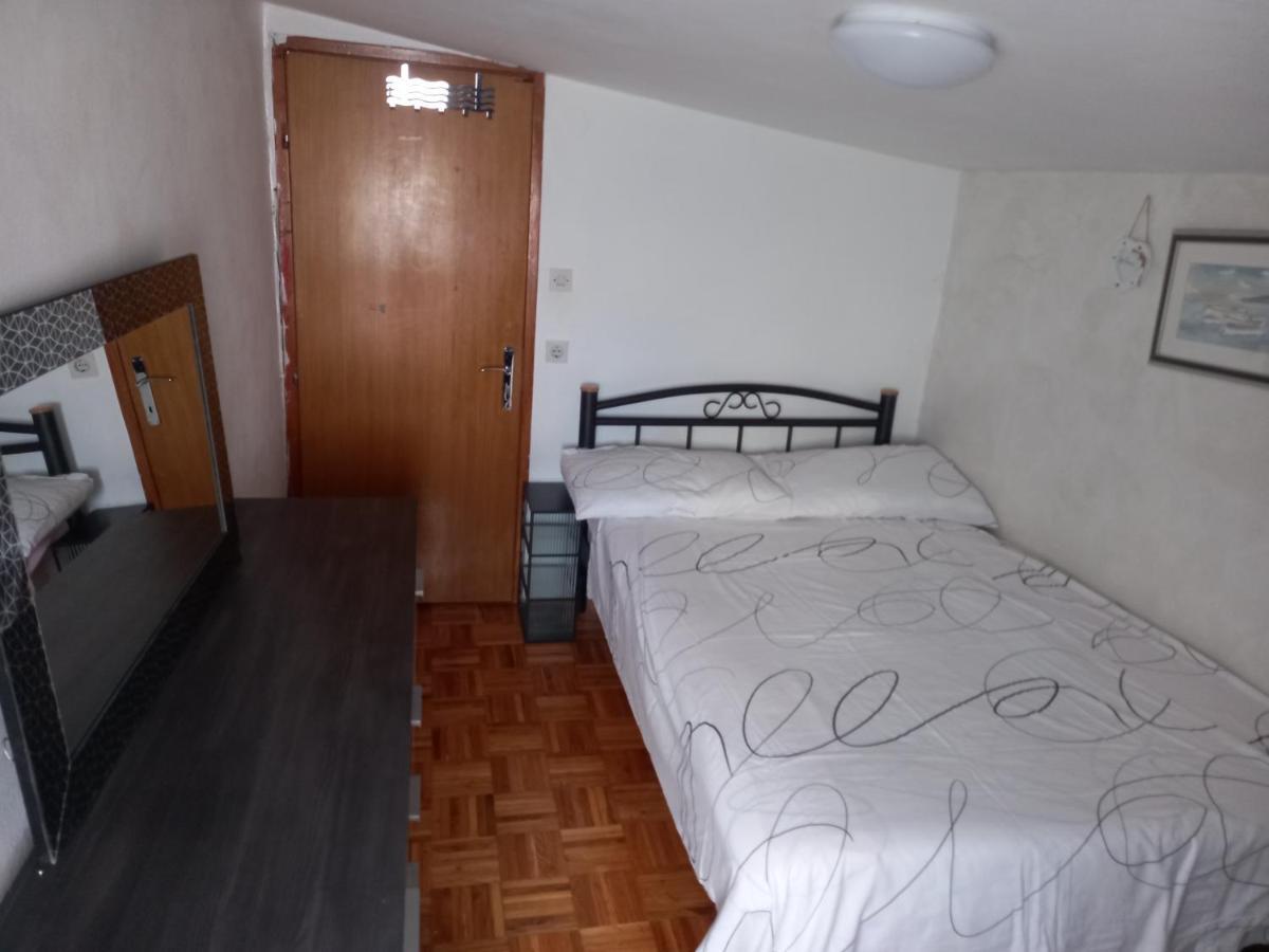 Apartment Brankica ポドストラナ エクステリア 写真